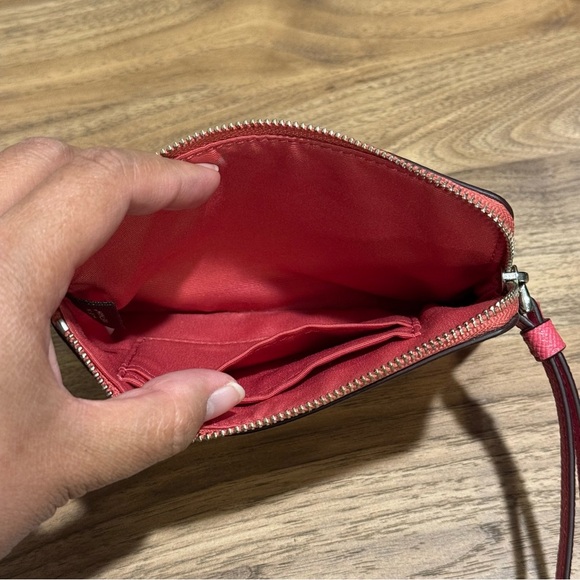 Coach Pink Corner Zip Wristlet Crossgrain Leather Wallet Clutch Pouch - Picture 4 of 6